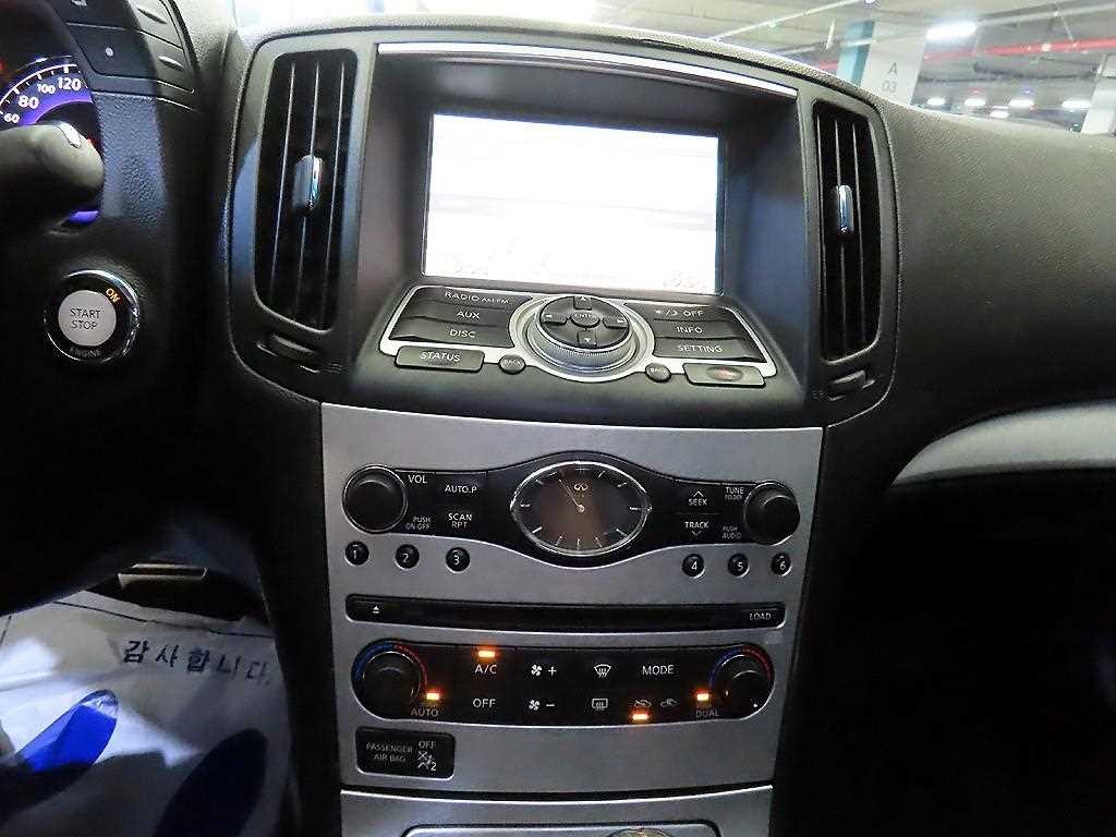 인피니티 G G37 쿠페 이미지 11