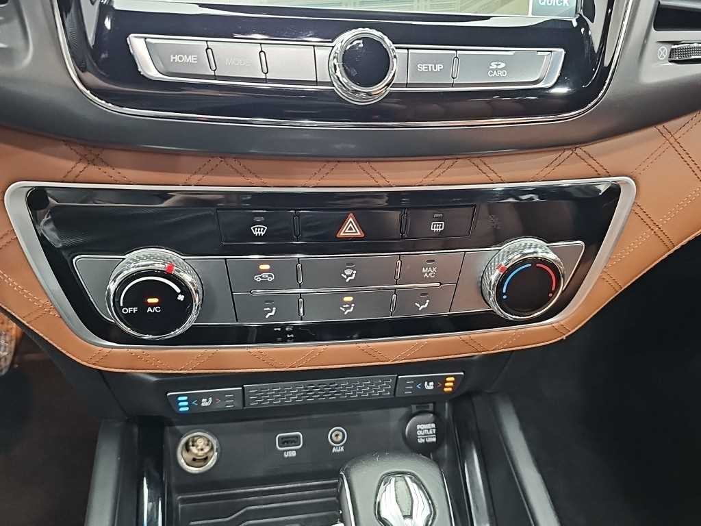 KG모빌리티(쌍용) 렉스턴 G4렉스턴 디젤 2.2 4WD 화이트 에디션 이미지 10