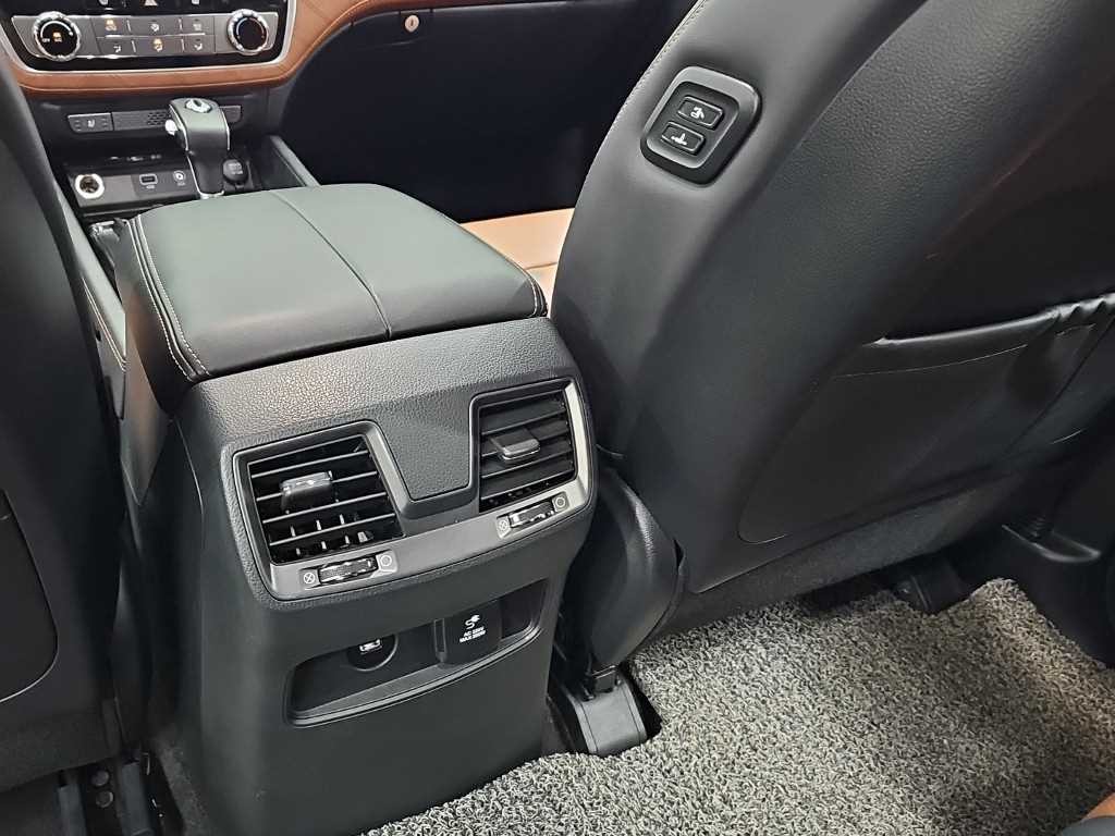KG모빌리티(쌍용) 렉스턴 G4렉스턴 디젤 2.2 4WD 화이트 에디션 이미지 14