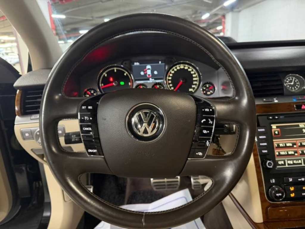 폭스바겐 페이튼 V6 3.0 TDI 이미지 8