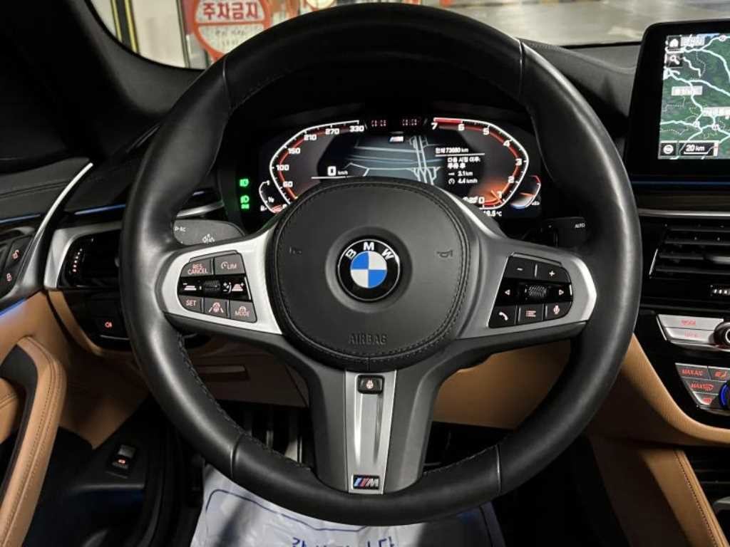 BMW 5시리즈 5시리즈 (G30) 520i M 스포츠 이미지 11