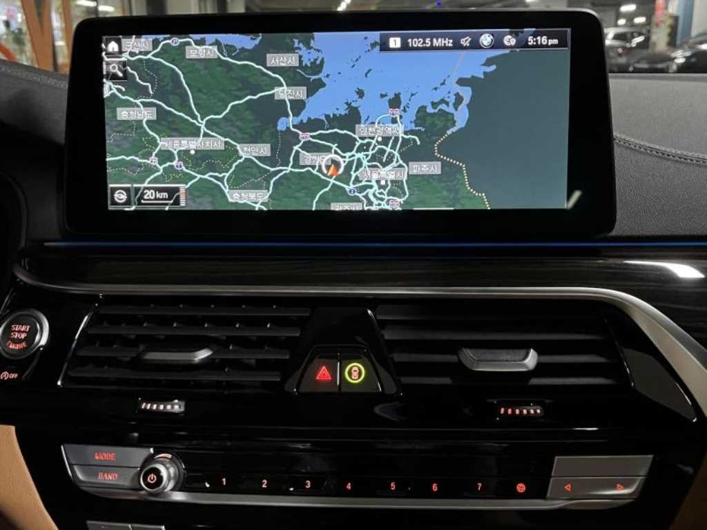 BMW 5시리즈 5시리즈 (G30) 520i M 스포츠 이미지 9
