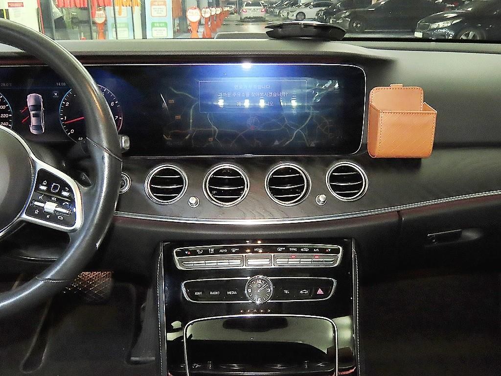 벤츠 E 클래스 E-클래스 W213 E300 4MATIC 아방가르드 이미지 11