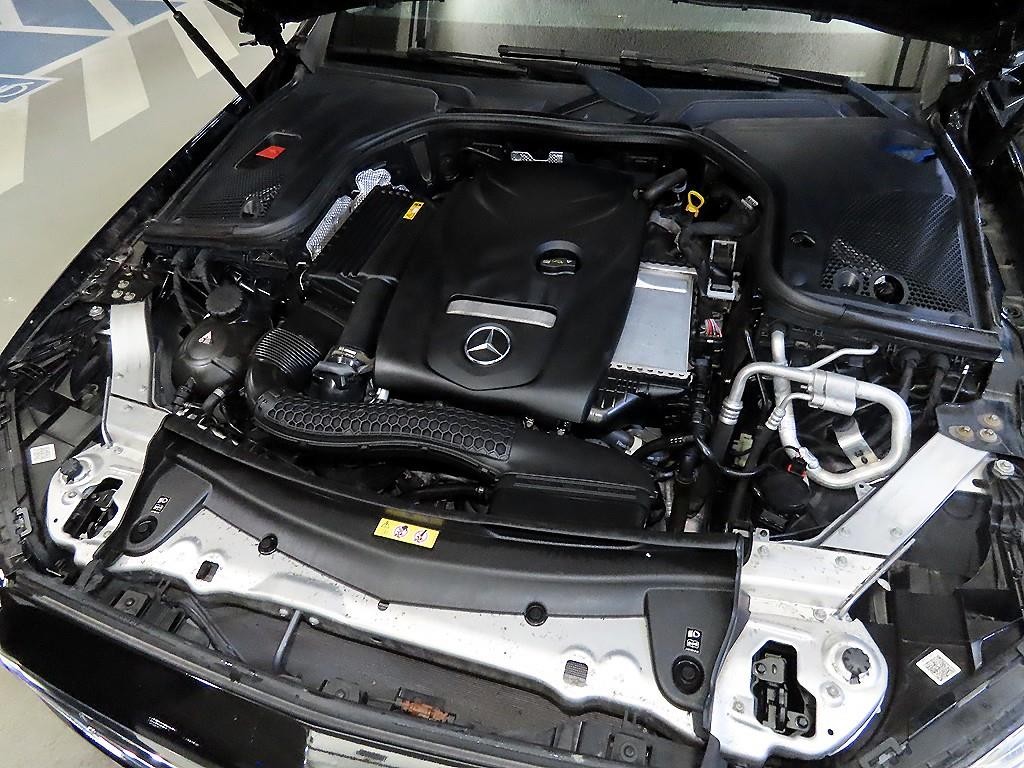 벤츠 E 클래스 E-클래스 W213 E300 4MATIC 아방가르드 이미지 19