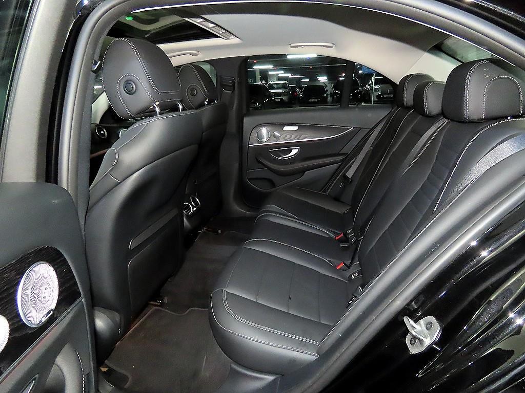 벤츠 E 클래스 E-클래스 W213 E300 4MATIC 아방가르드 이미지 7