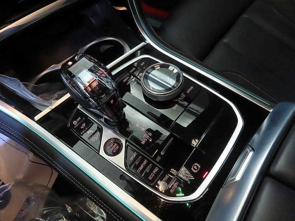 BMW 8시리즈 8시리즈 (G15) M850i xDrive 그란 쿠페 이미지 12
