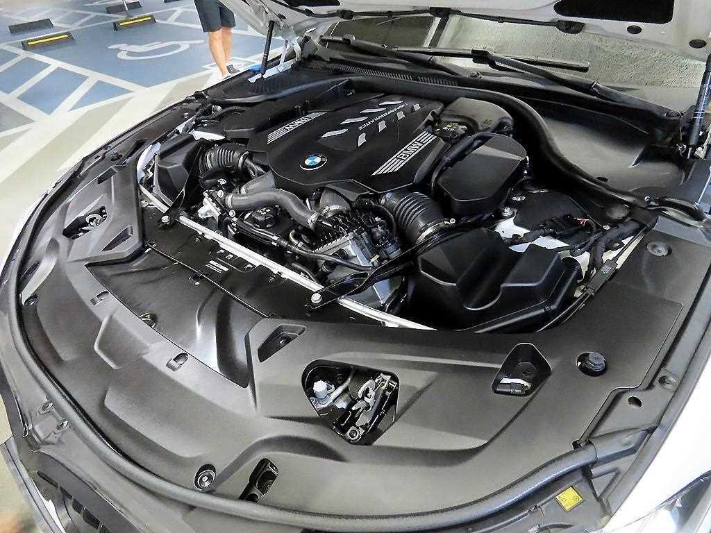 BMW 8시리즈 8시리즈 (G15) M850i xDrive 그란 쿠페 이미지 19