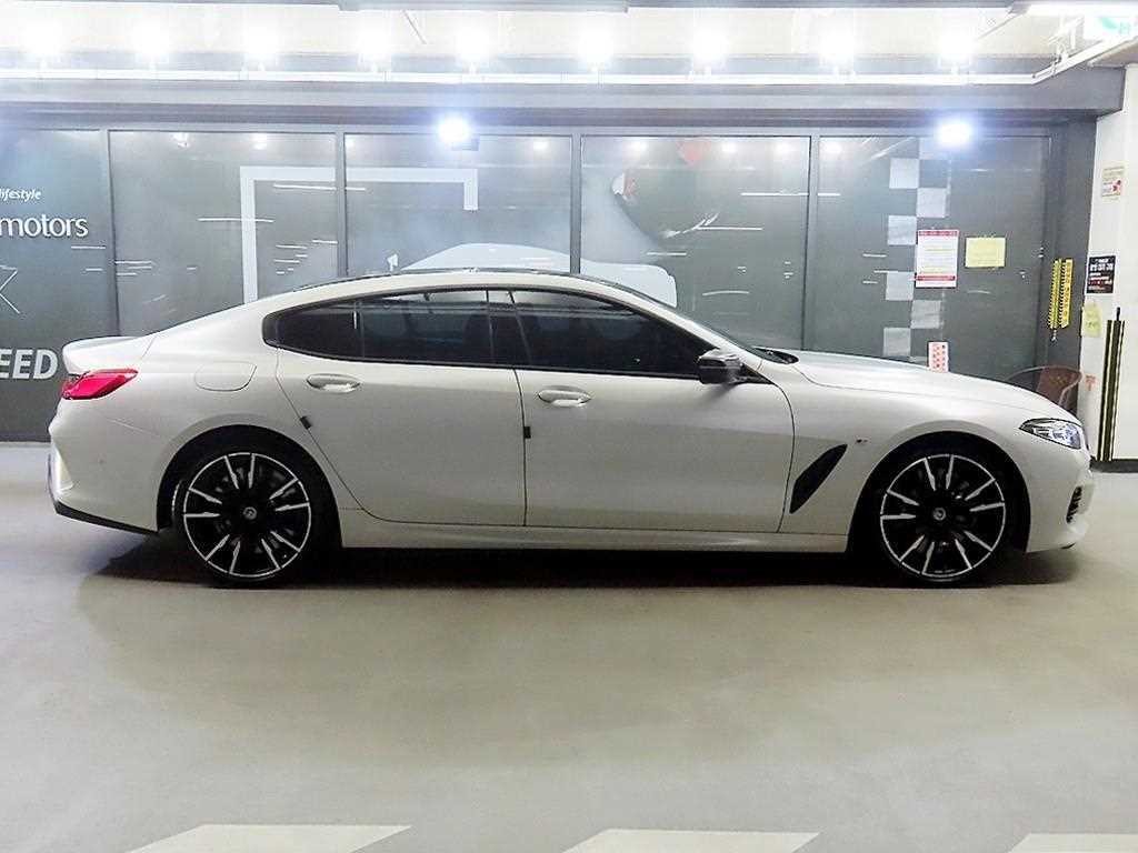 BMW 8시리즈 8시리즈 (G15) M850i xDrive 그란 쿠페 이미지 3