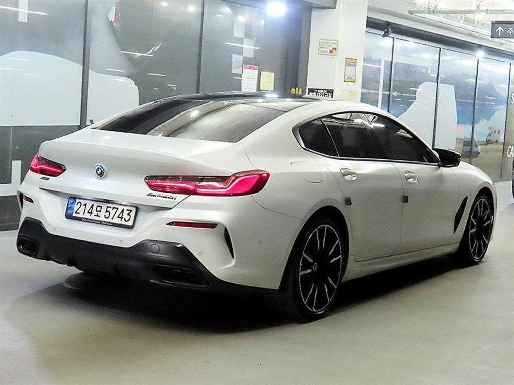 BMW 8시리즈 8시리즈 (G15) M850i xDrive 그란 쿠페 이미지 4