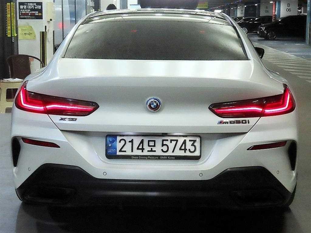BMW 8시리즈 8시리즈 (G15) M850i xDrive 그란 쿠페 이미지 5