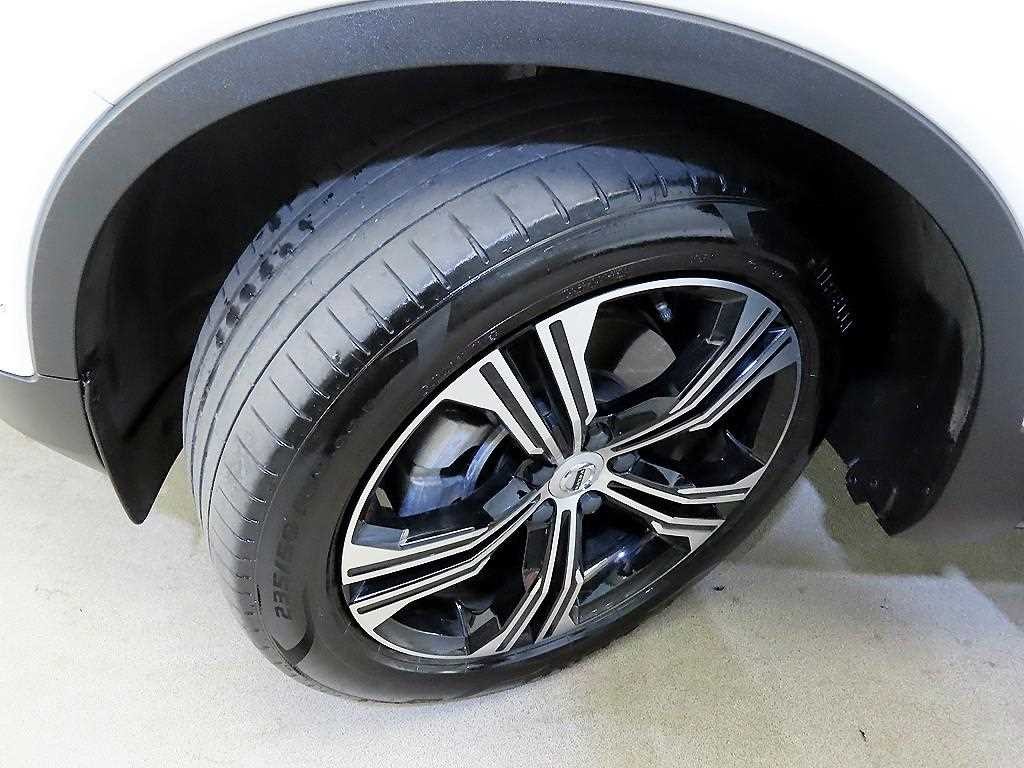 볼보 XC40 B4 AWD 인스크립션 이미지 20