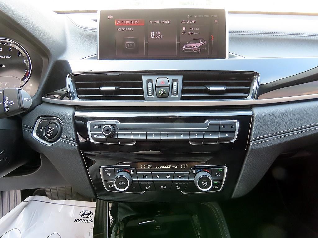 BMW X1 X1 (F48) xDrive 20i xLine 스페셜에디션 이미지 12