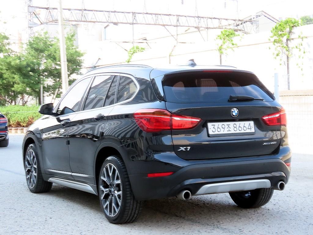 BMW X1 X1 (F48) xDrive 20i xLine 스페셜에디션 이미지 3