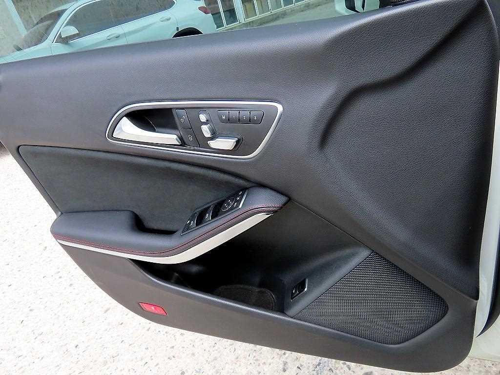 벤츠 CLA 클래스 CLA클래스 CLA 220 AMG LINE 이미지 12