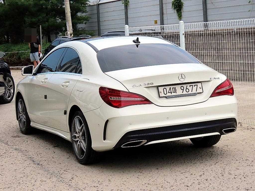 벤츠 CLA 클래스 CLA클래스 CLA 220 AMG LINE 이미지 4