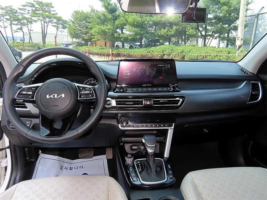 기아 셀토스 가솔린 1.6 터보 2WD 그래비티 이미지 7