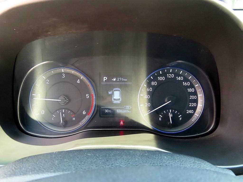 현대 코나 디젤 1.6 2WD 모던 테크 이미지 9