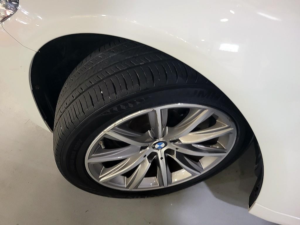 BMW 5시리즈 5시리즈 (G30) 520i 럭셔리 이미지 20