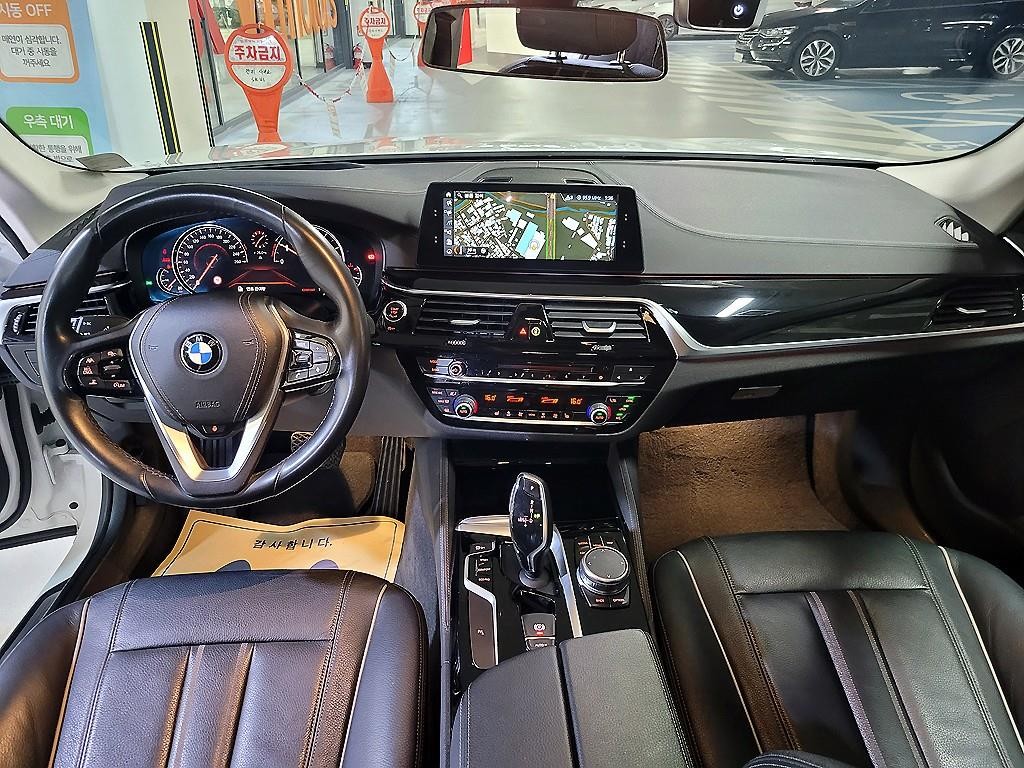 BMW 5시리즈 5시리즈 (G30) 520i 럭셔리 이미지 6