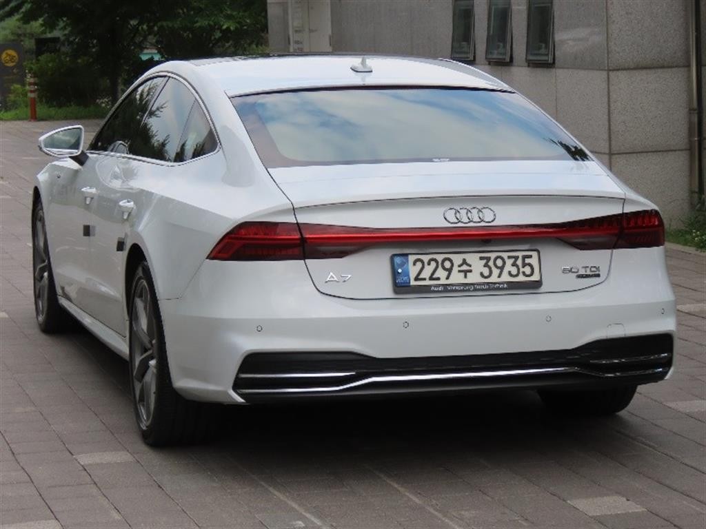 아우디 A7 A7 (4K) 50 TDI 콰트로 프리미엄 이미지 4