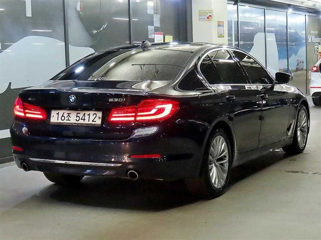 BMW 5시리즈 5시리즈 (G30) 530i xDrive 럭셔리 플러스 이미지 4