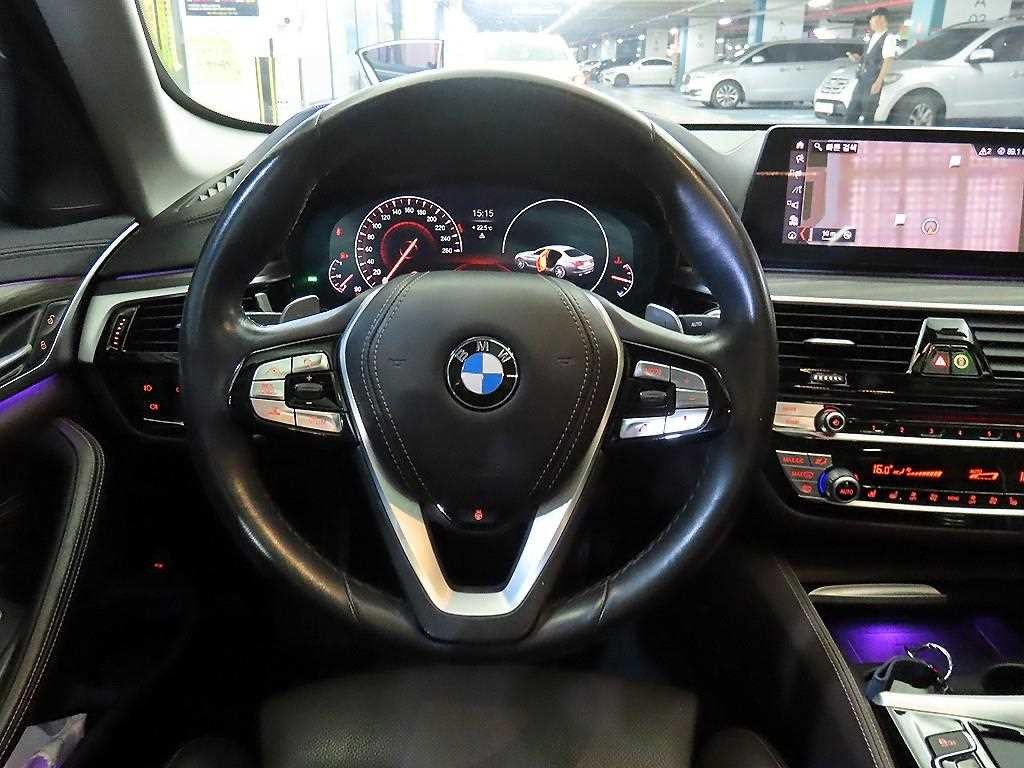 BMW 5시리즈 5시리즈 (G30) 530i xDrive 럭셔리 플러스 이미지 8
