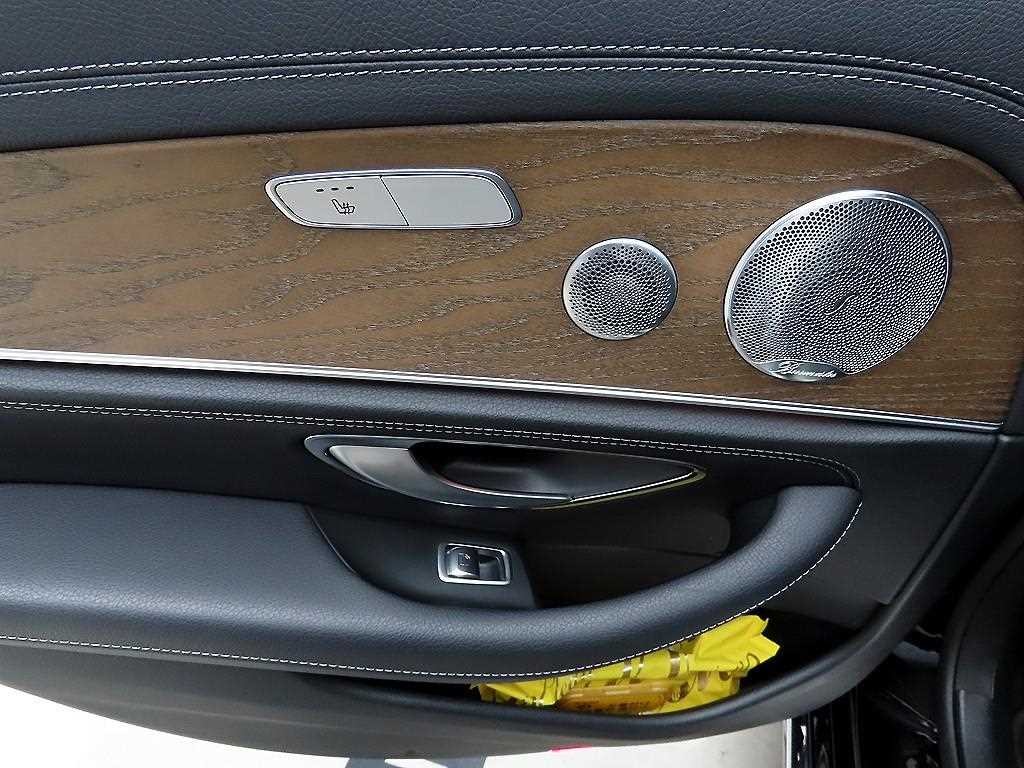 벤츠 E 클래스 E-클래스 W213 E300 4MATIC 익스클루시브 이미지 12