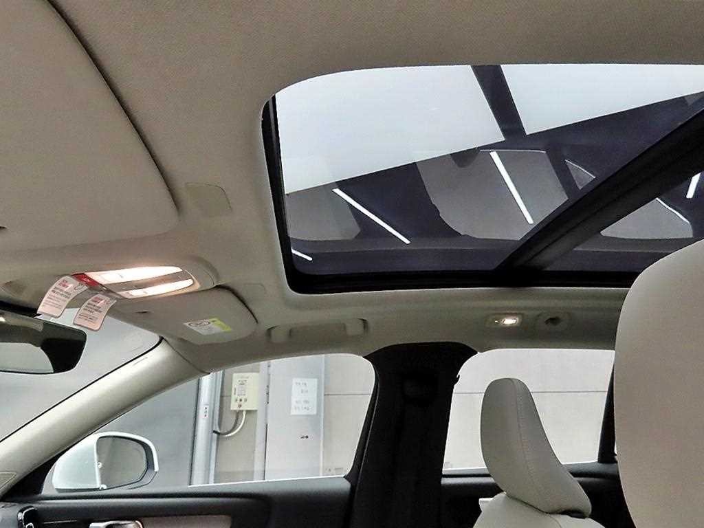 볼보 XC40 B4 AWD 울트라 브라이트 이미지 16