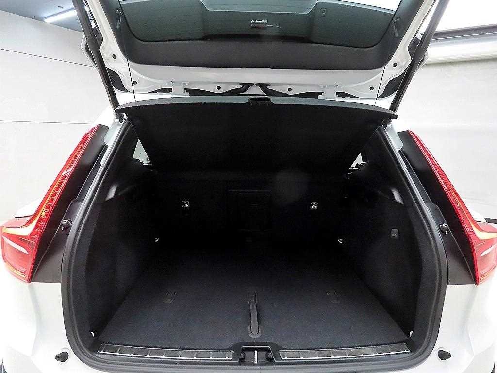 볼보 XC40 B4 AWD 울트라 브라이트 이미지 18