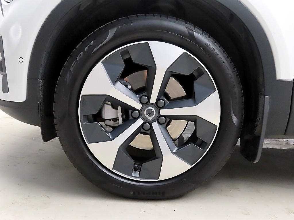 볼보 XC40 B4 AWD 울트라 브라이트 이미지 20