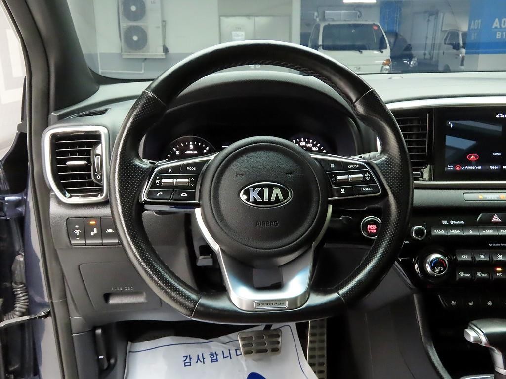 기아 스포티지 스포티지 더 볼드 2.0 디젤 2WD 인텔리전트 이미지 8