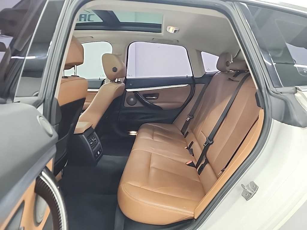 BMW 그란투리스모 3시리즈 GT (F34) GT 320D 럭셔리 이미지 12