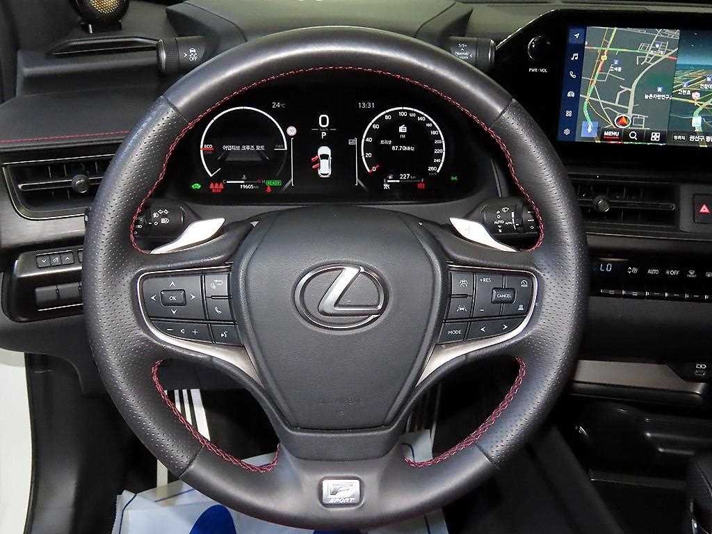 렉서스 UX UX 300h 2.0 F 스포츠 이미지 8