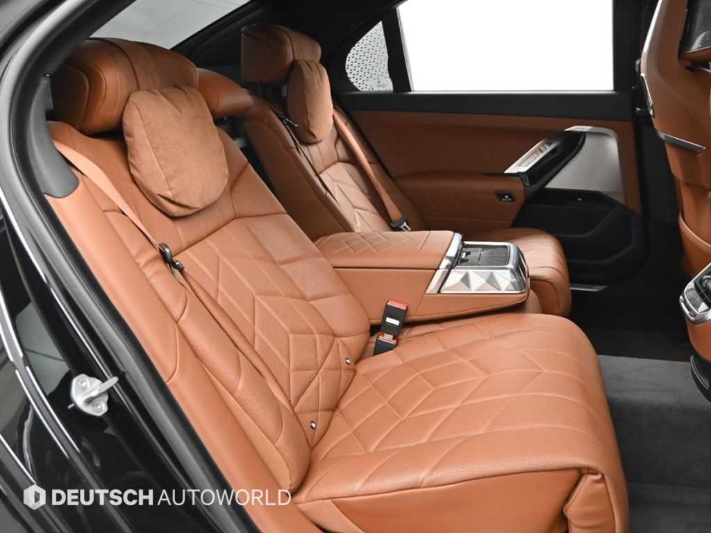 BMW 7시리즈 7시리즈 (G70) 740i xDrive M 스포츠 이미지 12
