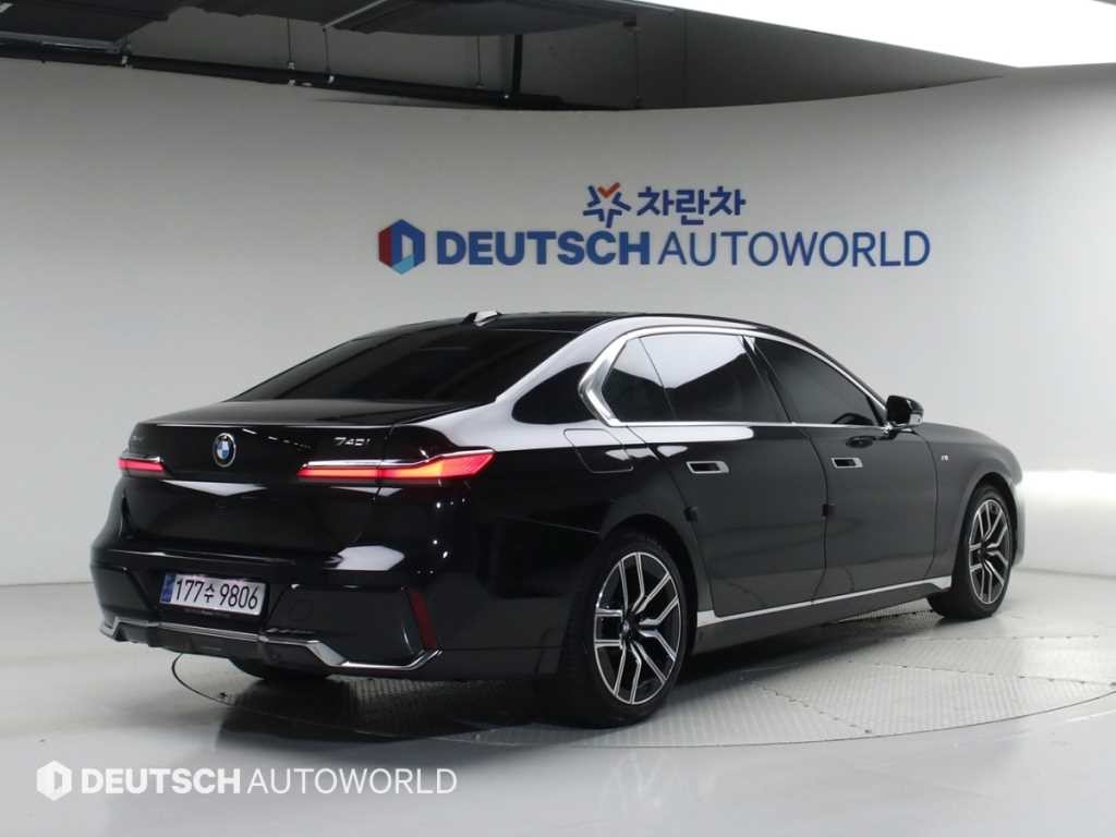 BMW 7시리즈 7시리즈 (G70) 740i xDrive M 스포츠 이미지 2