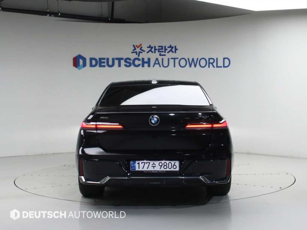 BMW 7시리즈 7시리즈 (G70) 740i xDrive M 스포츠 이미지 4