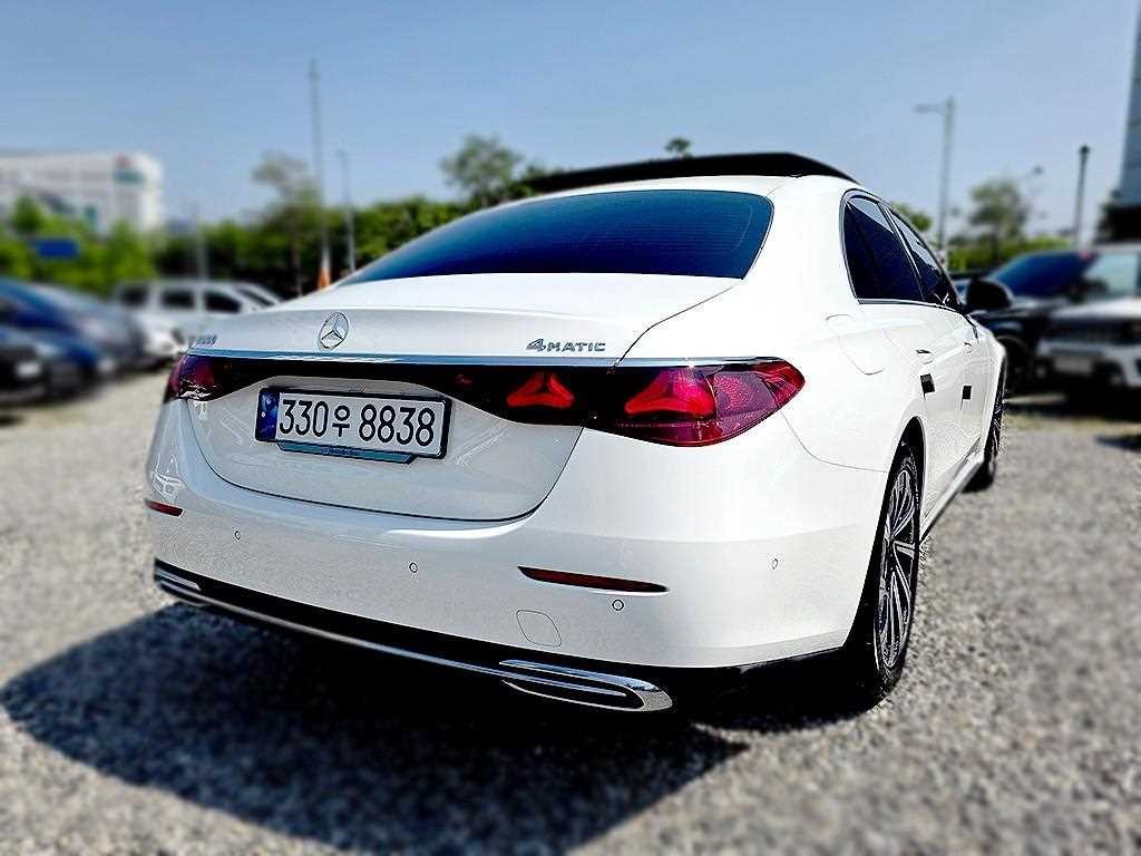 벤츠 E 클래스 E-클래스 W214 E300 4MATIC 익스클루시브 이미지 2