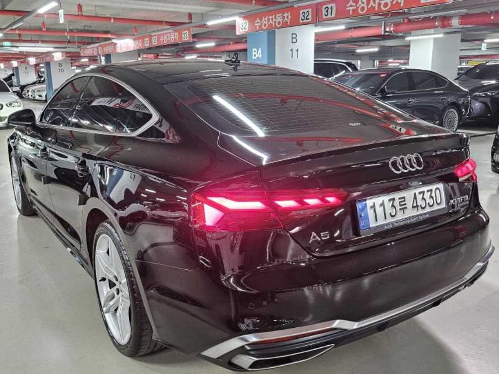 아우디 A5 A5 (F5) 40 TFSI 콰트로 프리미엄 스포트백 이미지 4