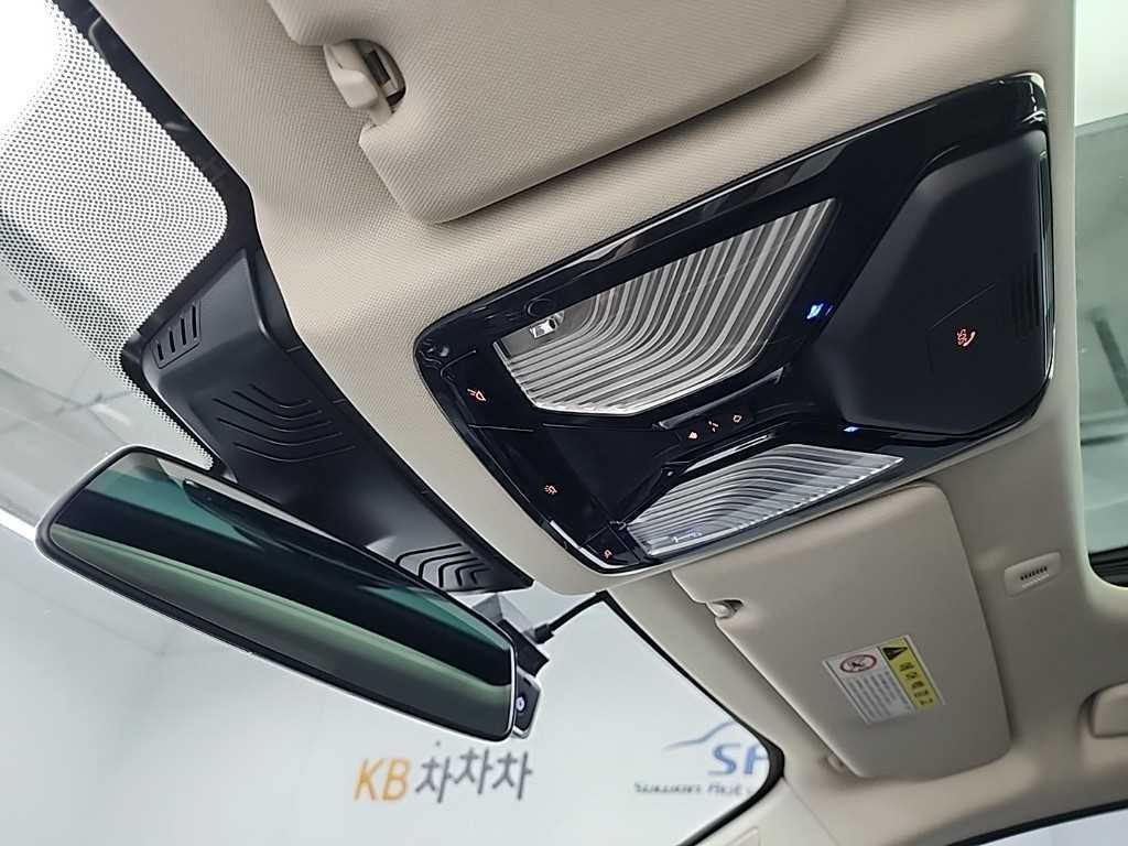 BMW 5시리즈 5시리즈 (G30) 520d 럭셔리 플러스 이미지 17