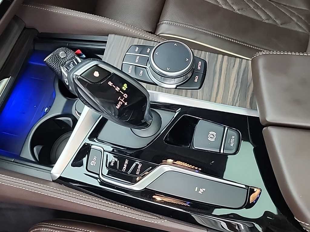 BMW 5시리즈 5시리즈 (G30) 520d 럭셔리 플러스 이미지 8