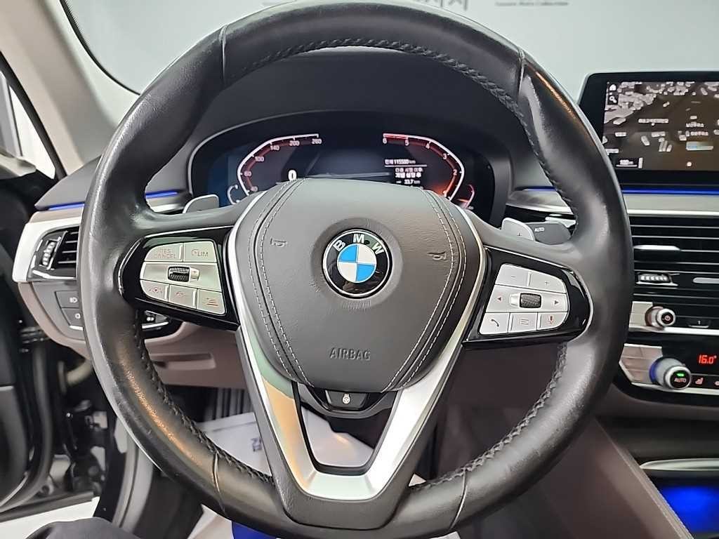 BMW 5시리즈 5시리즈 (G30) 520d 럭셔리 플러스 이미지 9
