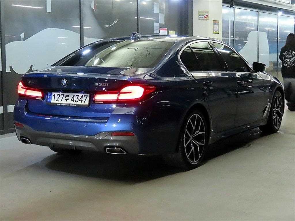 BMW 5시리즈 5시리즈 (G30) 530i xDrive M 스포츠 이미지 4