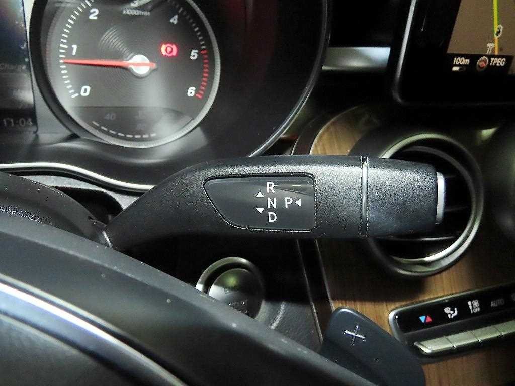 벤츠 C 클래스 C클래스 W205 C220 d 익스클루시브 이미지 12