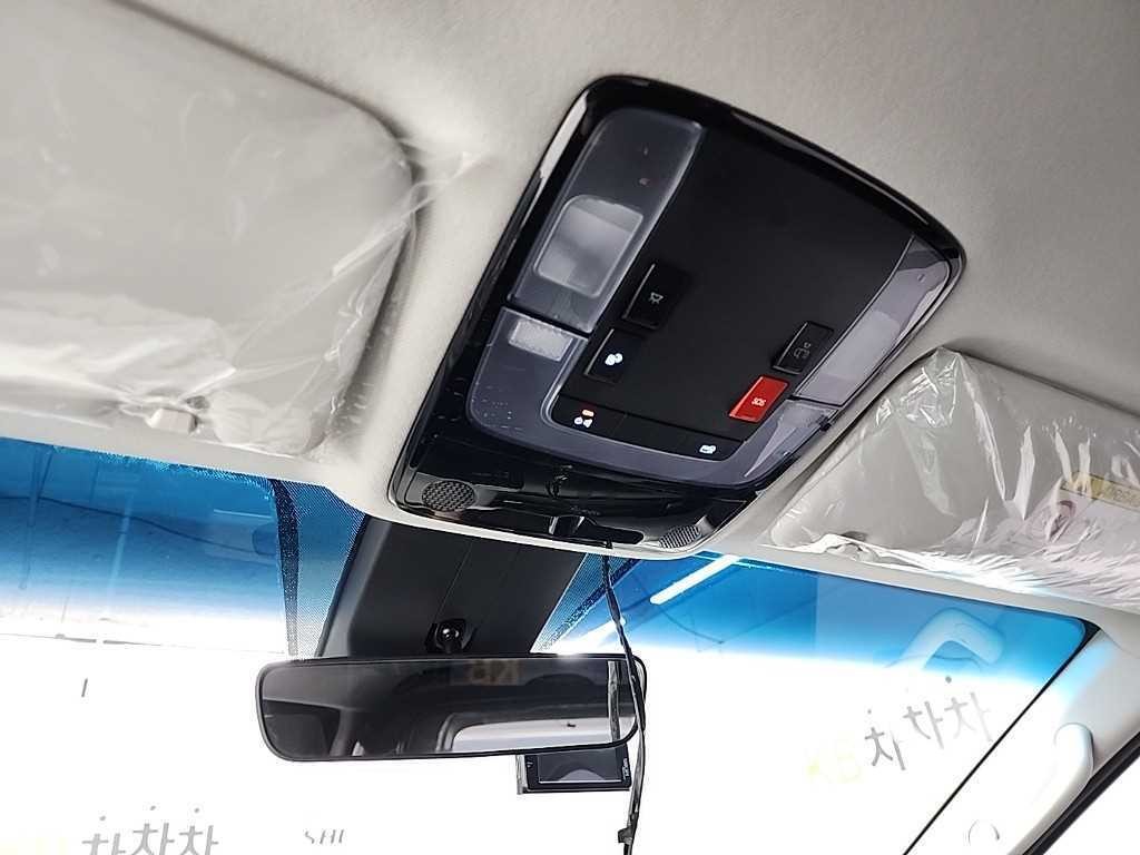 현대 스타리아 2WD 디젤 카고 스마트 5인승 이미지 15