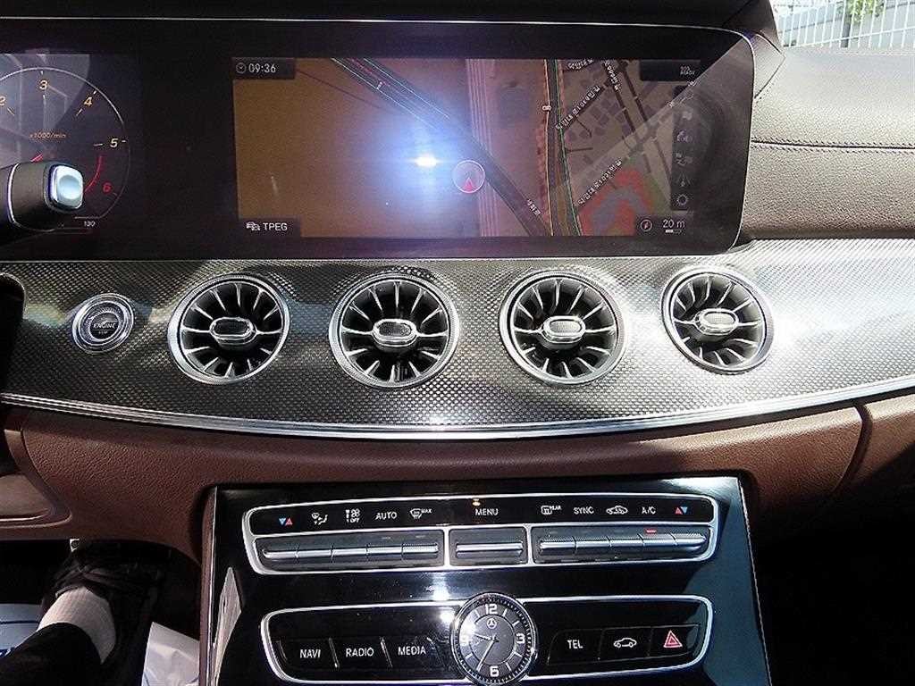 벤츠 CLS 클래스 CLS클래스 C257 CLS 300d AMG Line 이미지 14