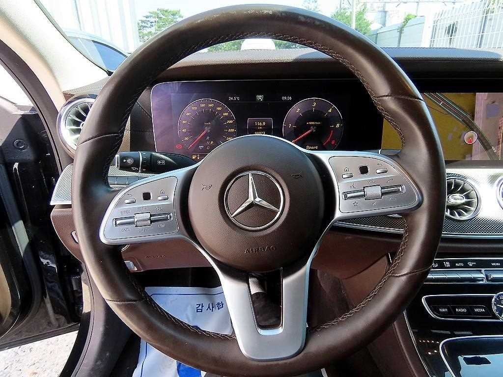 벤츠 CLS 클래스 CLS클래스 C257 CLS 300d AMG Line 이미지 8