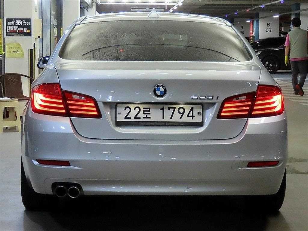 BMW 5시리즈 5시리즈 (F10) 528i 이미지 6