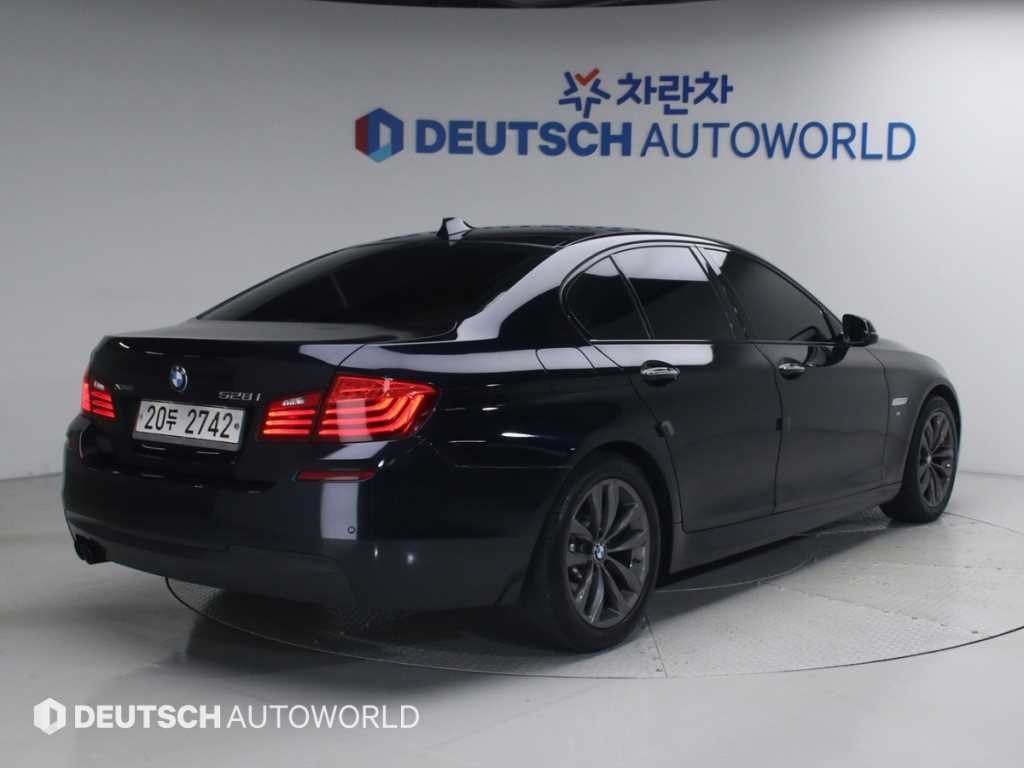 BMW 5시리즈 5시리즈 (F10) 528i xDrive M 에어로 다이나믹 이미지 2