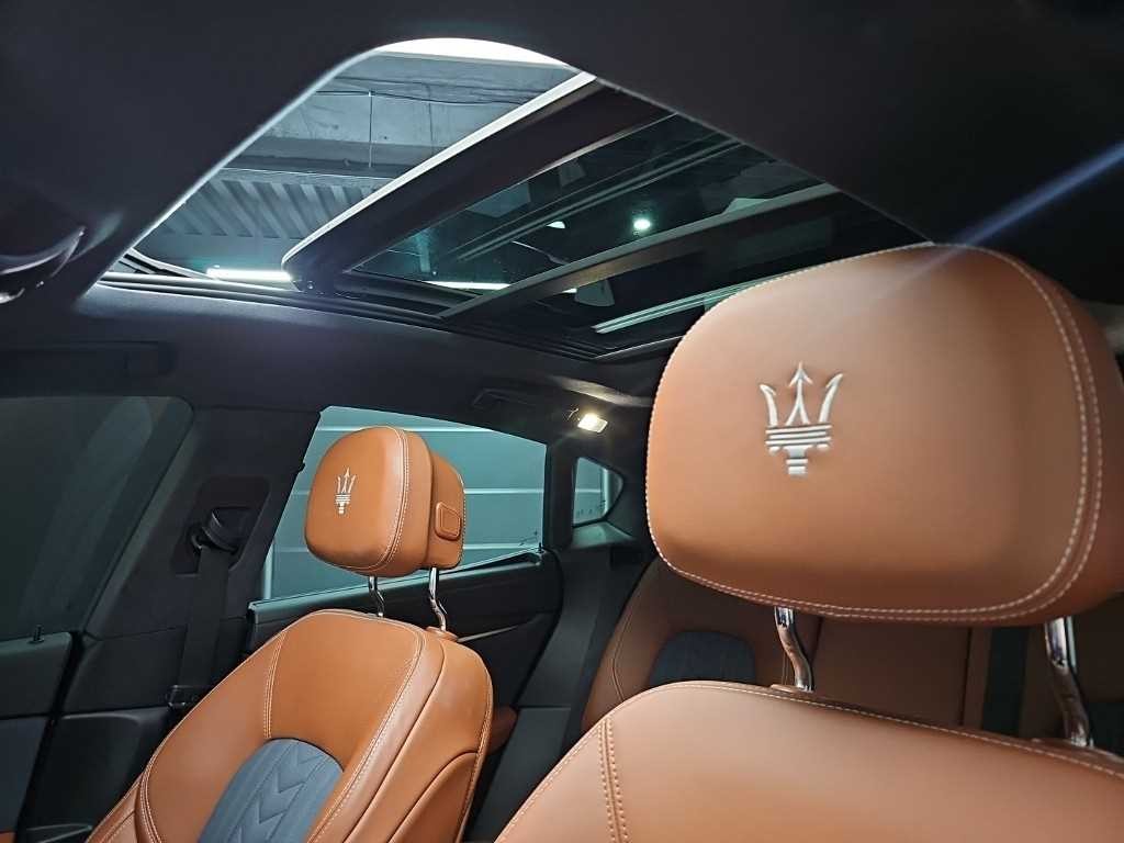 마세라티 르반떼 3.0  AWD 그란 루쏘 이미지 13