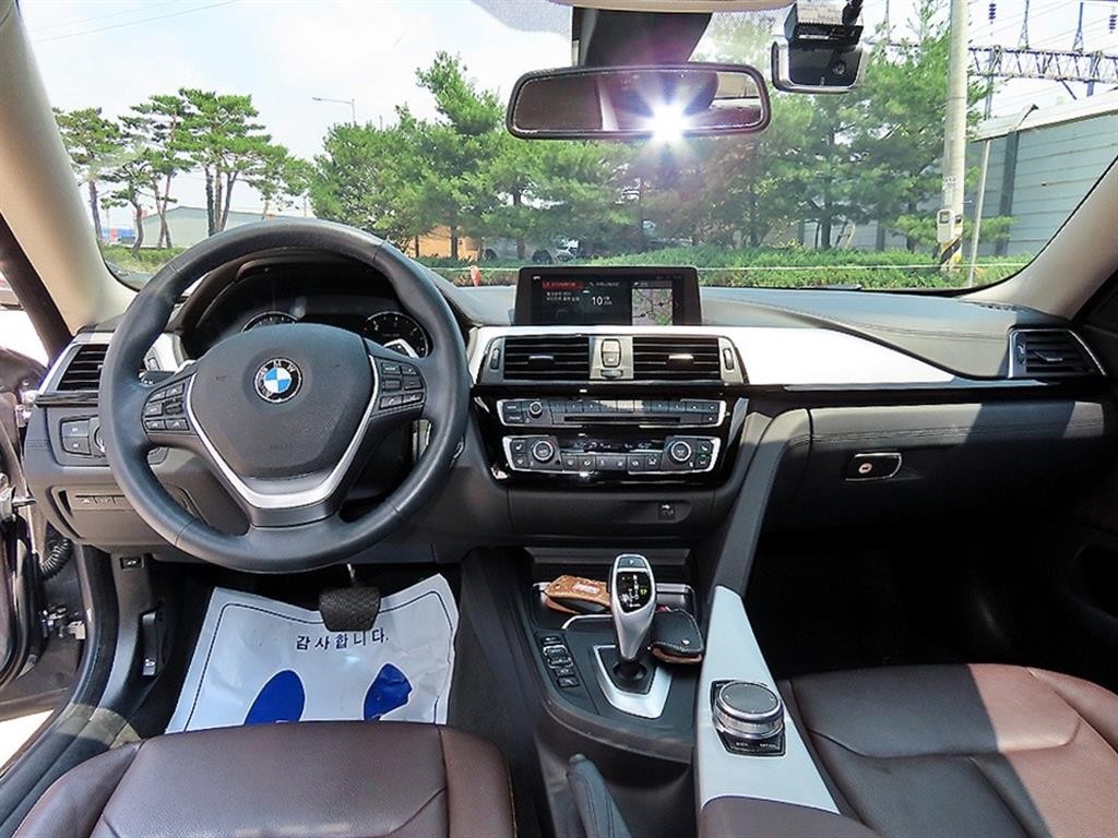 BMW 4시리즈 4시리즈 (F32) 420d 그란쿠페 럭셔리 이미지 7